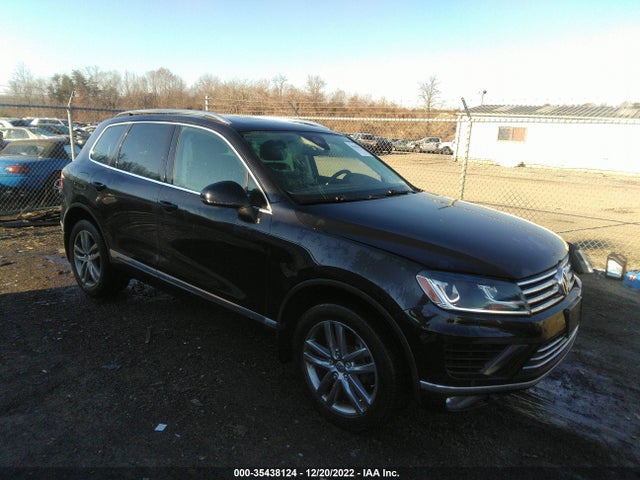 2016 Volkswagen Touareg, VIN: WVGEF9BP0GD003076