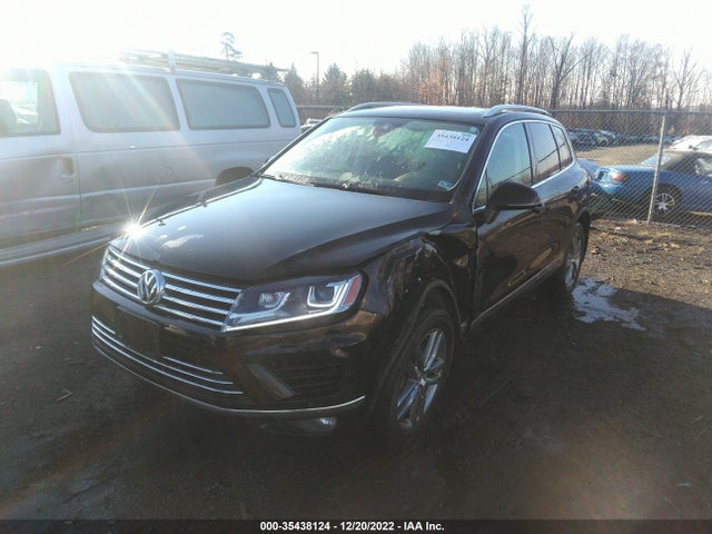 2016 Volkswagen Touareg, VIN: WVGEF9BP0GD003076