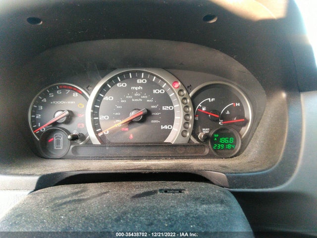 2003 HONDA PILOT EX VIN: 2HKYF186X3H526353