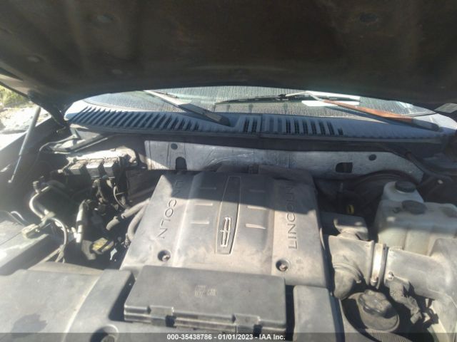 5LMJJ2H52BEJ00516 Lincoln Navigator