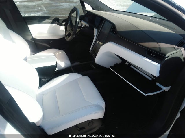 2019 Tesla Model X, VIN: 5YJXCBE44KF161517