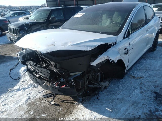 2019 Tesla Model X, VIN: 5YJXCBE44KF161517