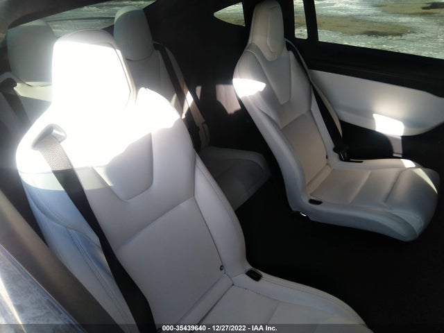 2019 Tesla Model X, VIN: 5YJXCBE44KF161517