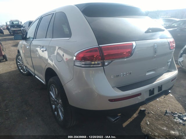 2015 Lincoln MKX, VIN: 2LMDJ8JK3FBL33894
