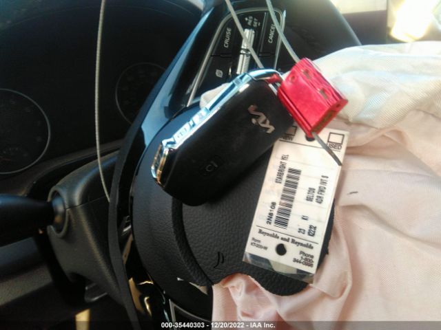 KNDEU2AA9P7381877 KIA SELTOS S