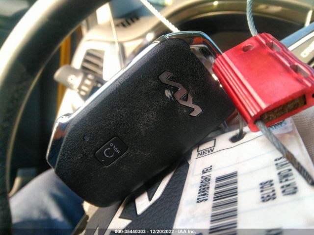 KNDEU2AA9P7381877 KIA SELTOS S