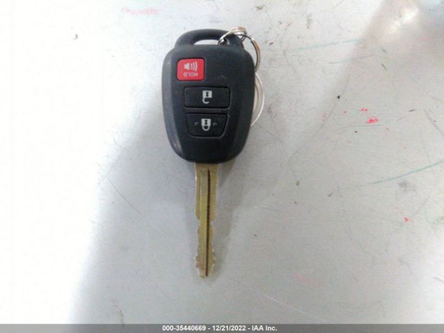 JTKKUPB43E1042551 Scion XD