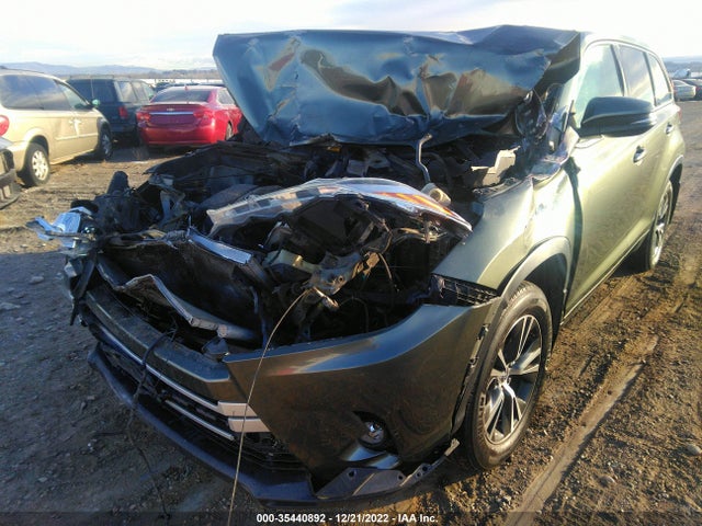 2018 TOYOTA HIGHLANDER LE VIN: 5TDBZRFH6JS815317