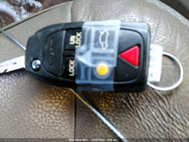 Volvo V70 2004 YV1SZ59H041125806 Image 3