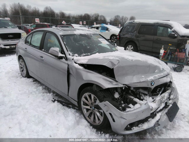 2017 BMW 3 Series, VIN: WBA8E5G56HNU22322