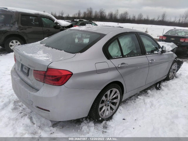 2017 BMW 3 Series, VIN: WBA8E5G56HNU22322