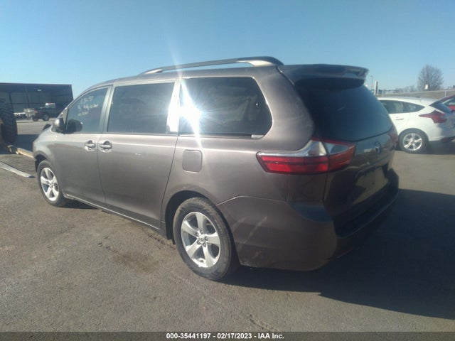 2015 Toyota Sienna, VIN: 5TDKK3DC5FS596897