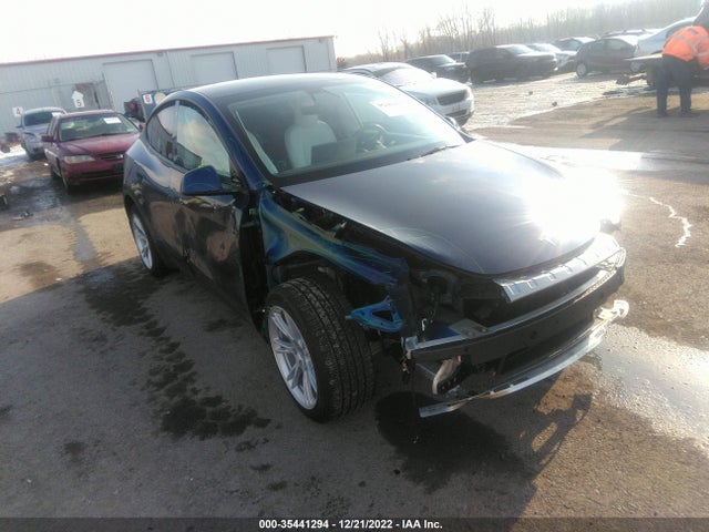 2021 Tesla Model Y, VIN: 5YJYGDEE9MF294967