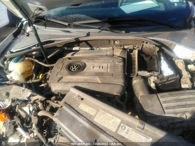 1VWAS7A3XFC013066 Volkswagen Passat 1.8t Wolfsburg Ed