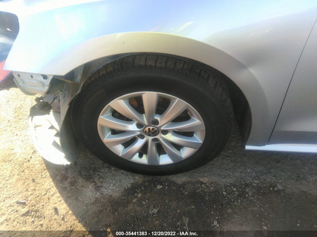 1VWAS7A3XFC013066 Volkswagen Passat 1.8t Wolfsburg Ed