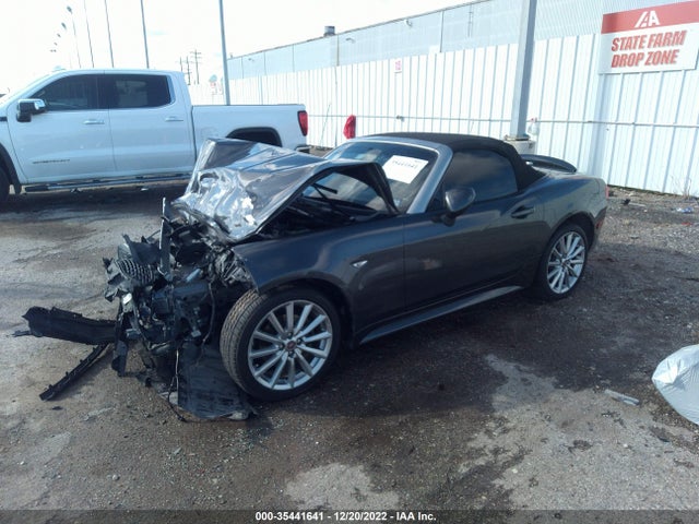 Fiat 124 Spider Lusso 2017 JC1NFAEK5H0102939 Image 2