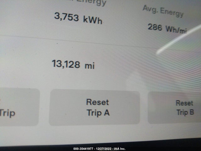 Tesla Model Y Long Range 2021 5YJYGDEE8MF092539 Image 8