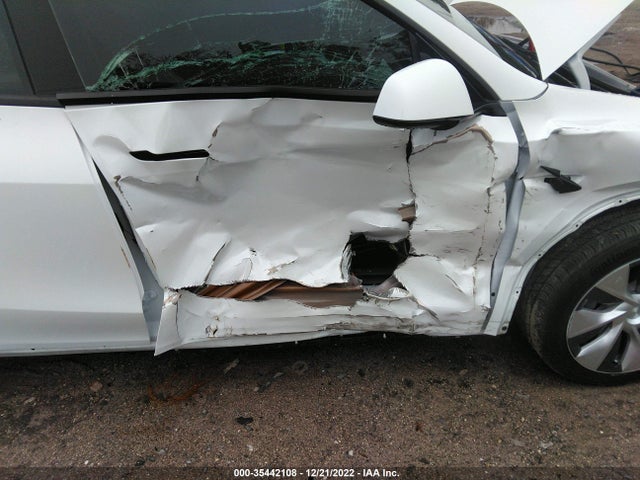 Tesla Model Y 2022 7SAYGDEE9NF322190 Image 7
