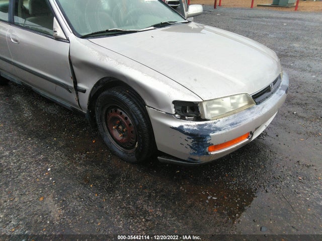 1997 HONDA ACCORD SDN LX VIN: 1HGCD5631VA249331