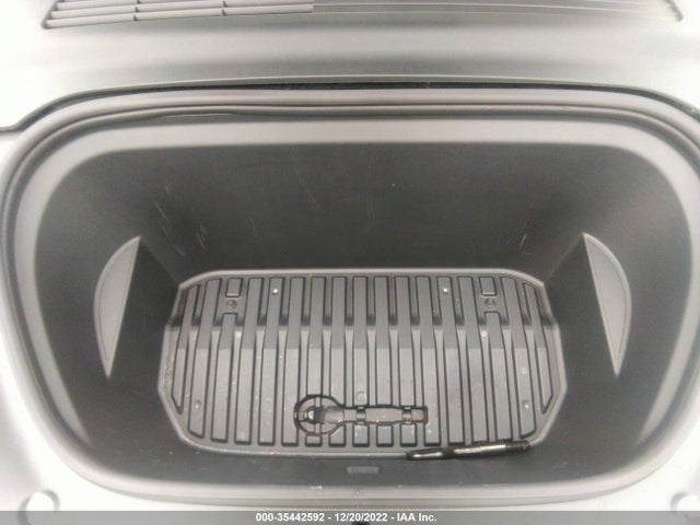 Tesla Model Y Long Range 2021 5YJYGDEE0MF117904 Image 11