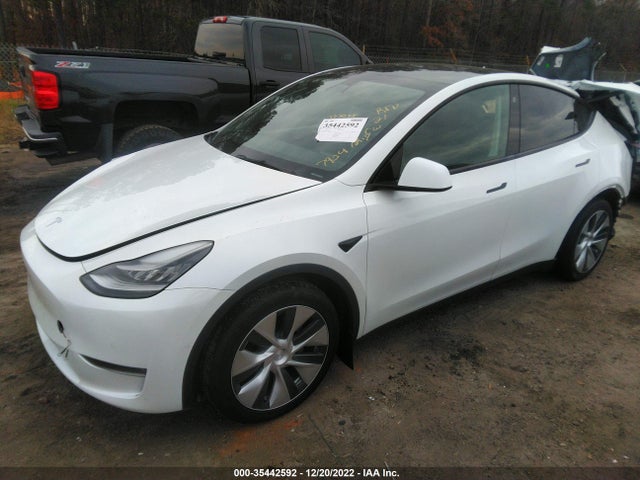 Tesla Model Y Long Range 2021 5YJYGDEE0MF117904 Image 2