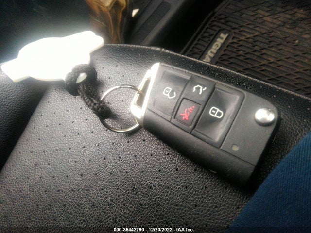 2018 Volkswagen Tiguan, VIN: 3VV2B7AX8JM222180