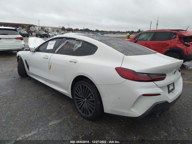 BMW 8 Series 840i 2021 WBAGV2C08MCF06218 Image 3