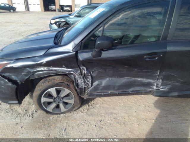 JF2SJAGC7HH568465 Subaru Forester Premium