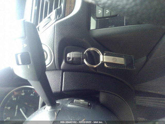 2013 BMW X1 XDRIVE28I VIN: WBAVL1C52DVR86535