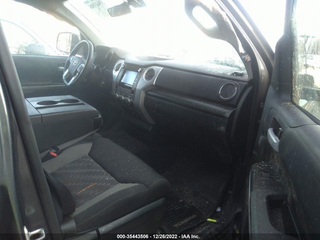 2018 Toyota Tundra, VIN: 5TFUY5F1XJX723452