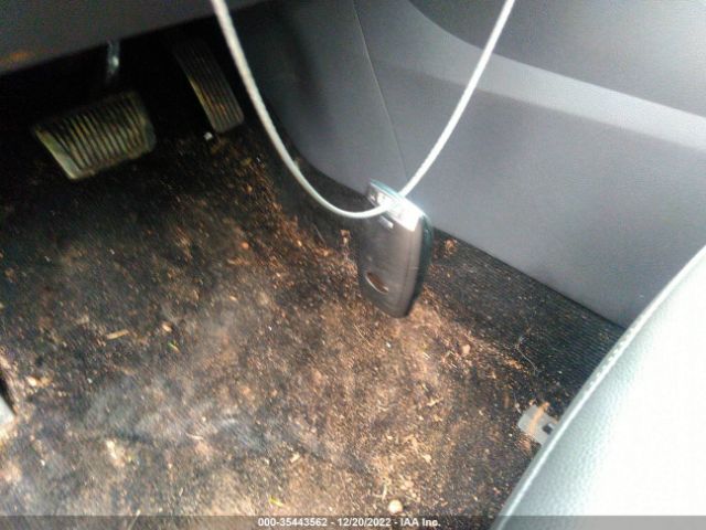 KNDCC3LC9H5074737 KIA NIRO EX
