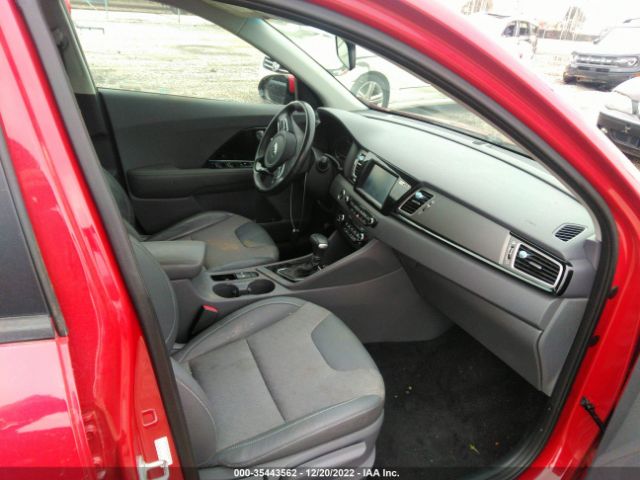 KNDCC3LC9H5074737 KIA NIRO EX