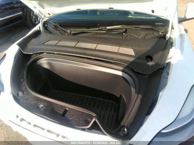 Tesla Model Y Long Range 2022 7SAYGDEE2NF338313 Image 10
