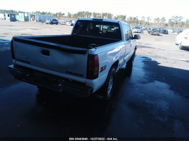 1999 CHEVROLET SILVERADO 1500 LS VIN: 2GCEK19T8X1107217