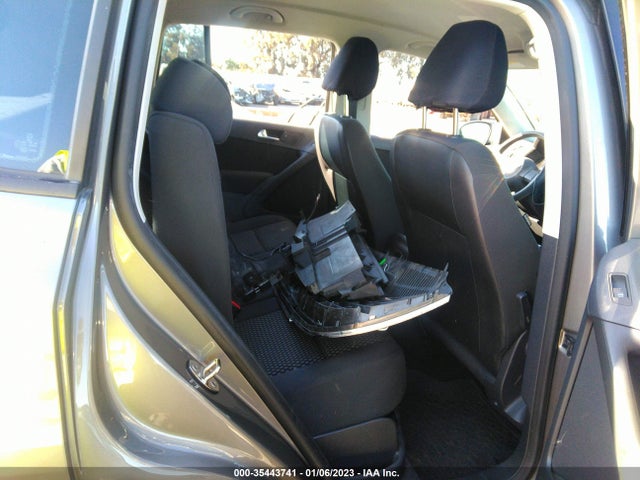 2011 VOLKSWAGEN TIGUAN S VIN: WVGAV7AX6BW559669