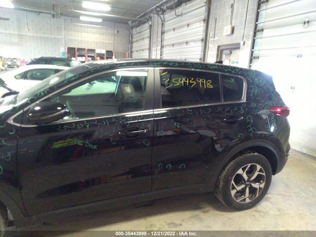 2021 Kia Sportage, VIN: KNDPMCAC3M7875258