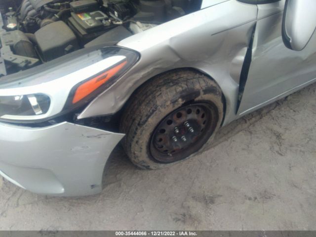 3KPFK4A79HE144804 KIA FORTE LX