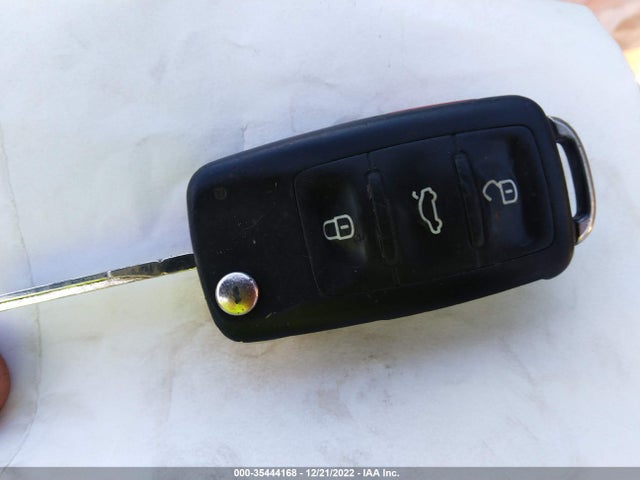 Volkswagen Passat 1.8t S 2015 1VWAT7A37FC063856 Image 3