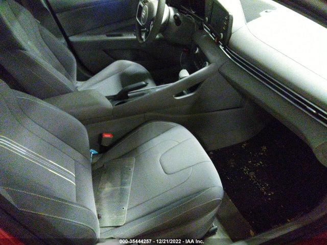 2021 HYUNDAI ELANTRA SEL VIN: KMHLM4AG2MU136595