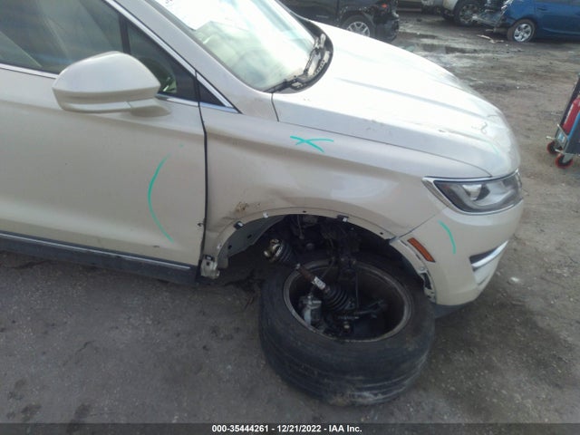 Lincoln MKC 2018 5LMCJ1C98JUL07400 Image 6