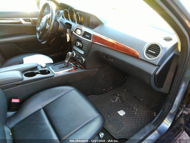 2013 MERCEDES-BENZ C-CLASS C 300 VIN: WDDGF8ABXDR277662