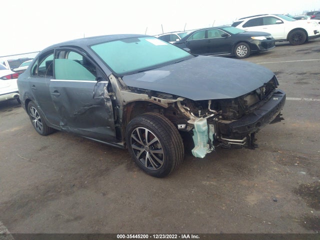 2018 Volkswagen Jetta, VIN: 3VWDB7AJ4JM233239