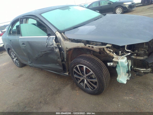 2018 Volkswagen Jetta, VIN: 3VWDB7AJ4JM233239