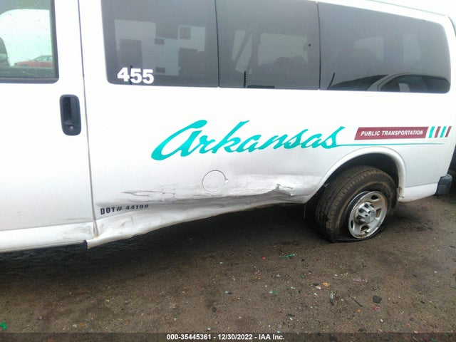 2016 CHEVROLET EXPRESS PASSENGER LS VIN: 1GAZGLFF9G1257624