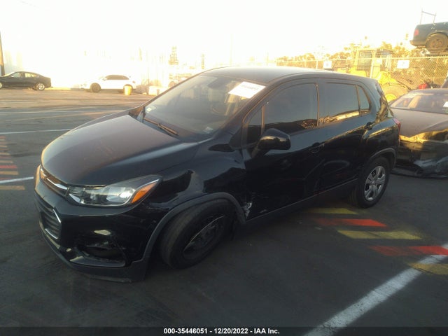 Chevrolet TRAX LS 2018 3GNCJKSB0JL243985 Image 2