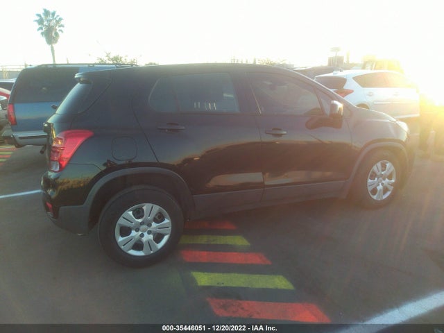 Chevrolet TRAX LS 2018 3GNCJKSB0JL243985 Image 5