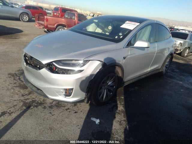 Tesla Model X 90d/75d/100d 2017 5YJXCAE2XHF051959 Image 2