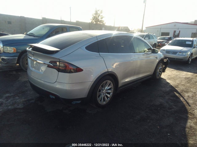 Tesla Model X 90d/75d/100d 2017 5YJXCAE2XHF051959 Image 4