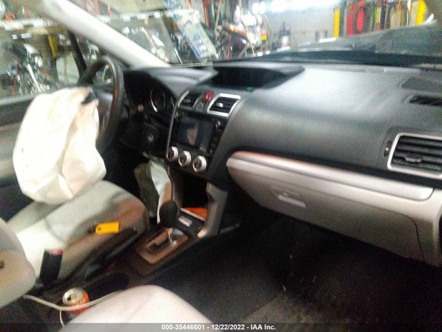 Subaru Forester Premium 2017 JF2SJAEC7HH800484 Image 6