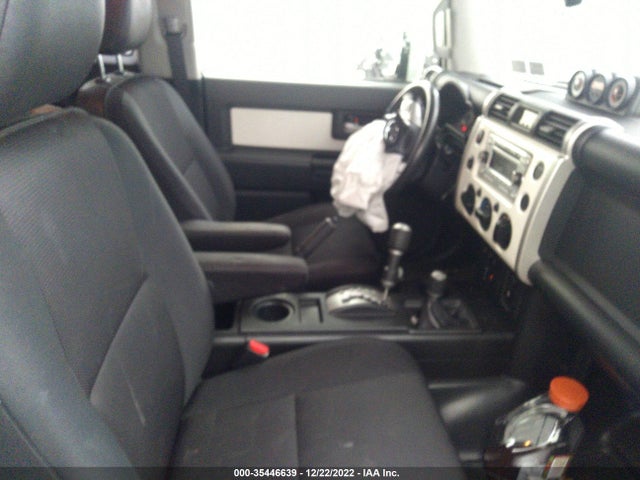 2014 Toyota FJ Cruiser, VIN: JTEBU4BF5EK176426